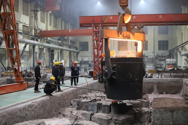 鑄鋼件加工廠家-騰飛鑄鋼澆注鑄鋼件前的準備工作怎么做？
